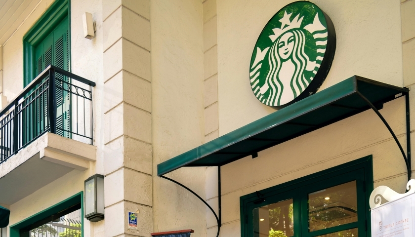 业绩回暖后，星巴克对自己想要什么更清楚了