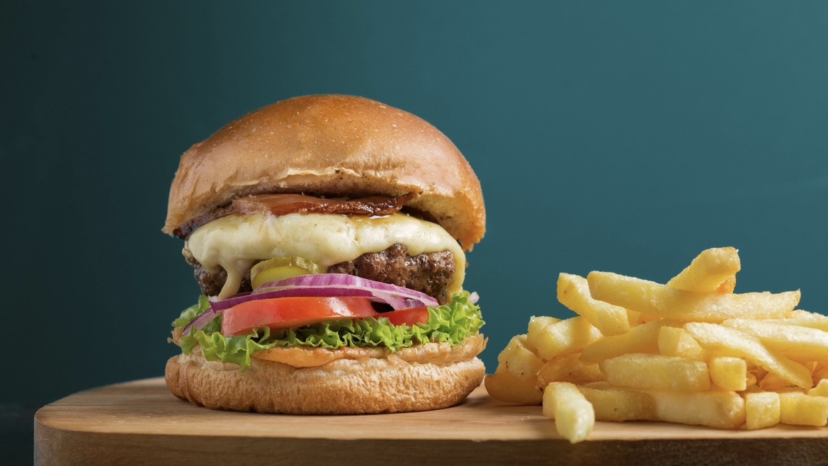 从星巴克到汉堡王，“洋品牌”纷纷“卖身”中国？