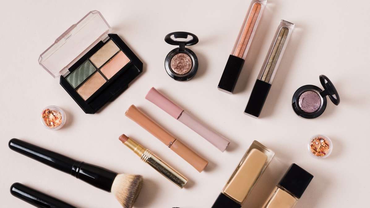 2025，超30个知名美妆在中国大溃退