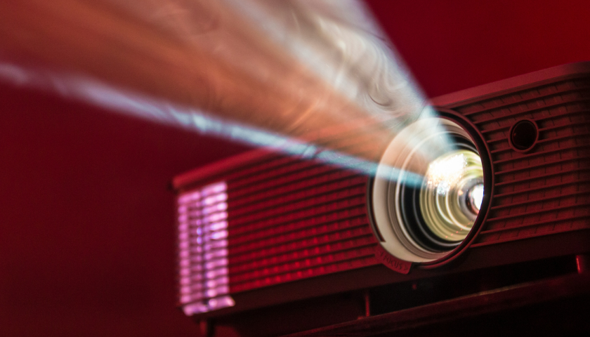 近9年“最冷”春节档，究竟冤不冤？