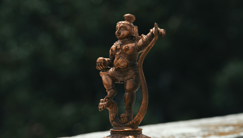 上市首日大跌48.9%，谁在买铜师傅？